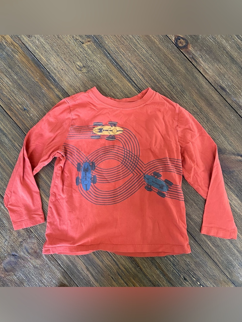 Boys bright colors and appliqués clothing bundle size S-M - Picture 5 of 11